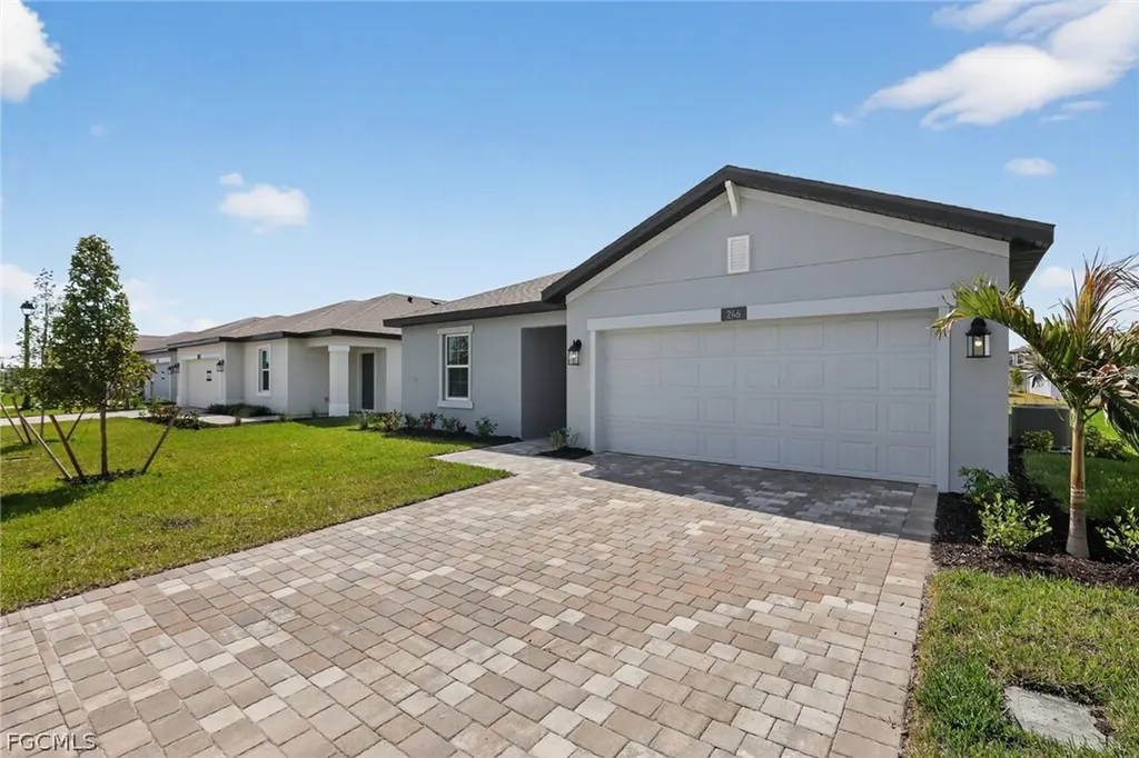 246 Lakeside Breeze Way Lehigh Acres FL 33936