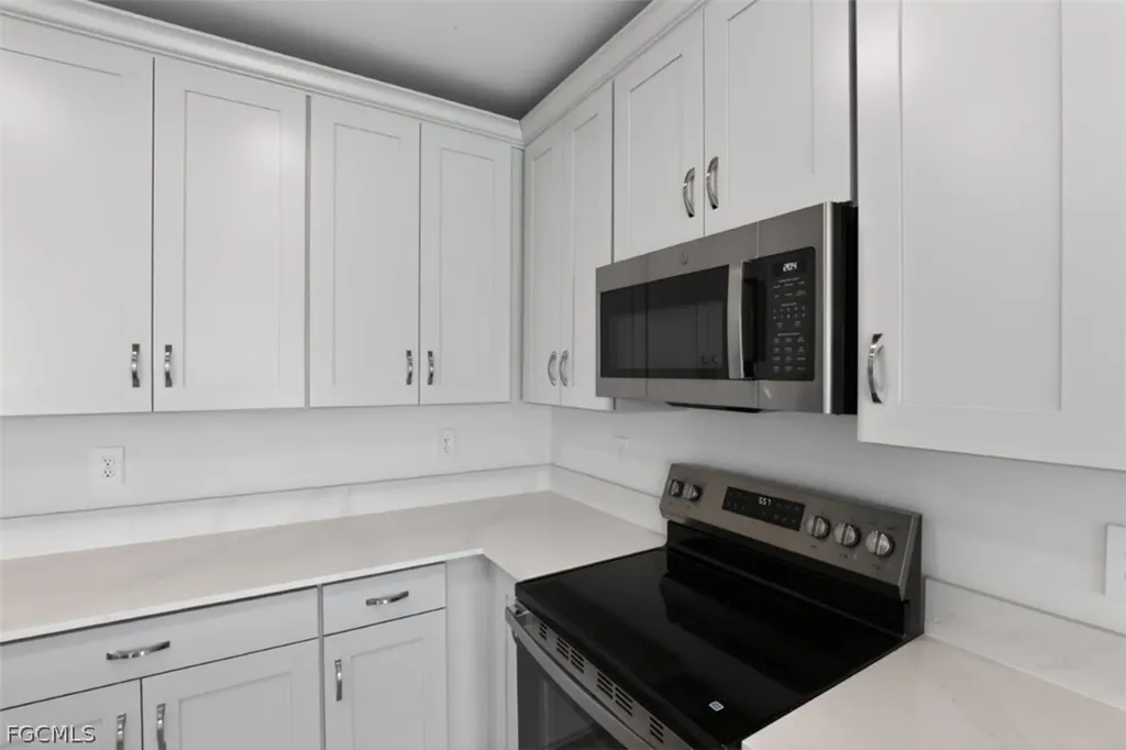 246 Lakeside Breeze Way Lehigh Acres FL 33936