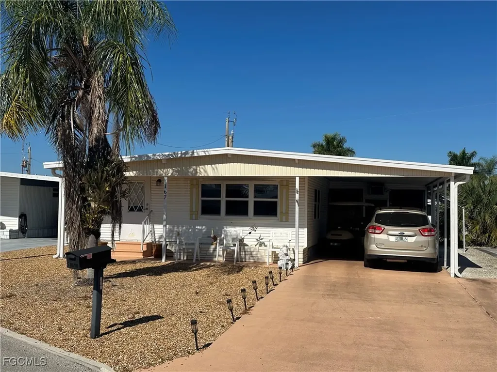 167 Chisholm Trail North Fort Myers FL 33917