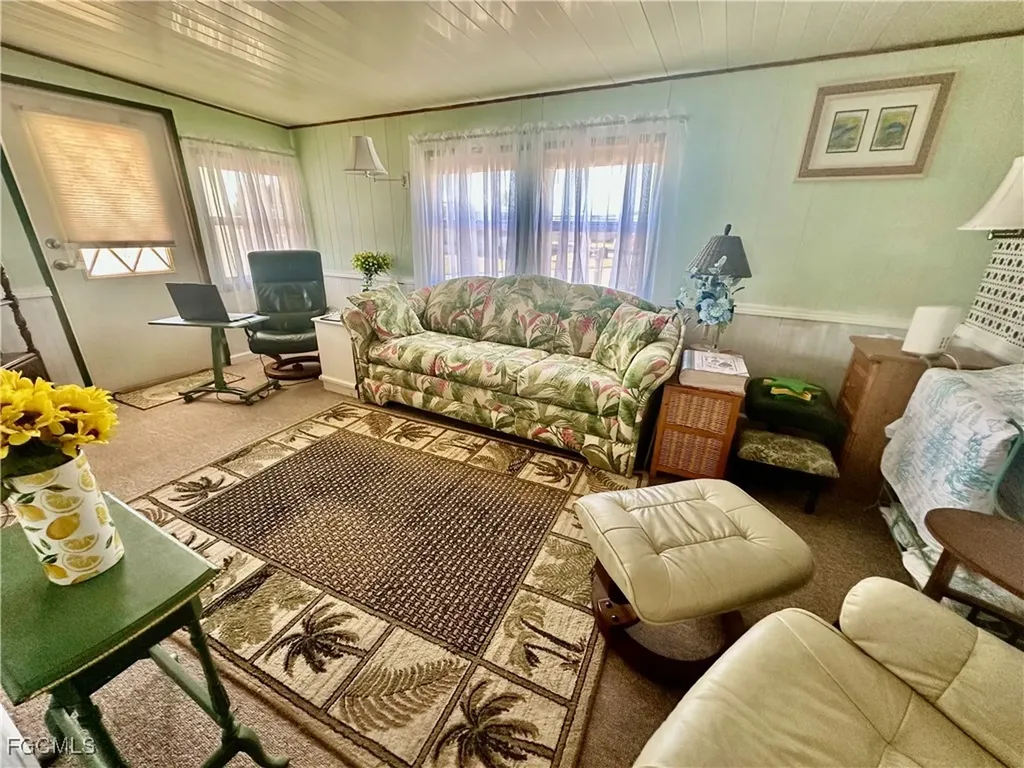 167 Chisholm Trail North Fort Myers FL 33917