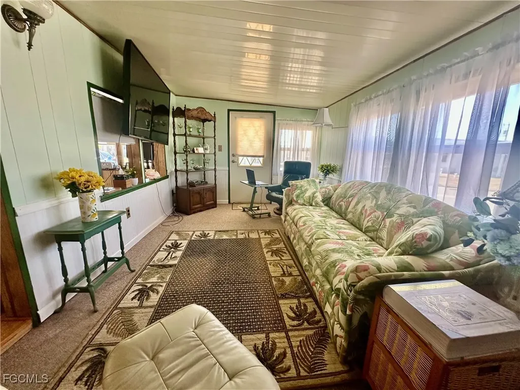 167 Chisholm Trail North Fort Myers FL 33917