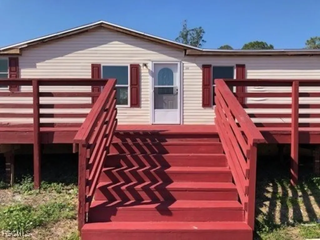 340 S Jinete Street Clewiston FL 33440