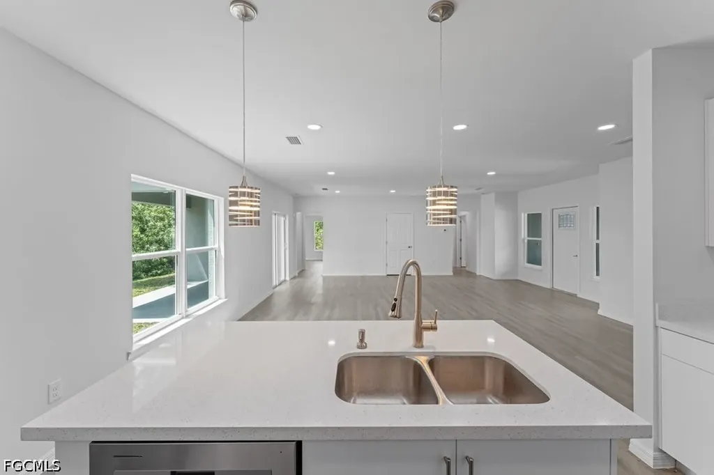 15 Hampton Avenue Lehigh Acres FL 33936