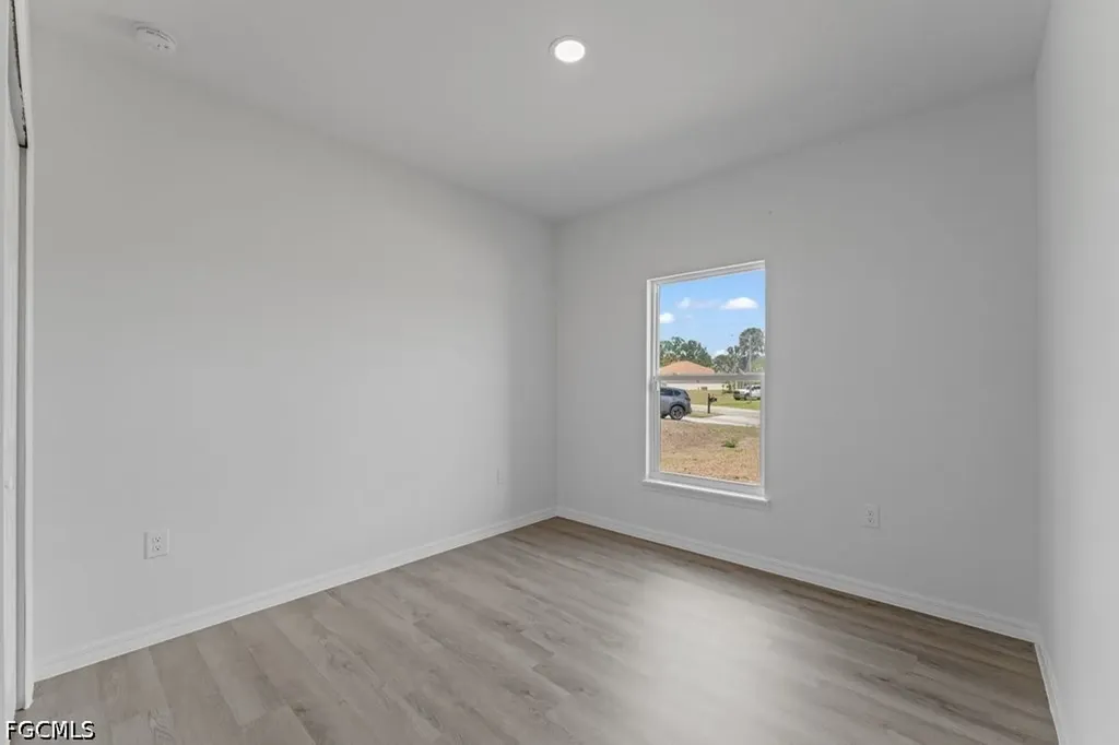 15 Hampton Avenue Lehigh Acres FL 33936
