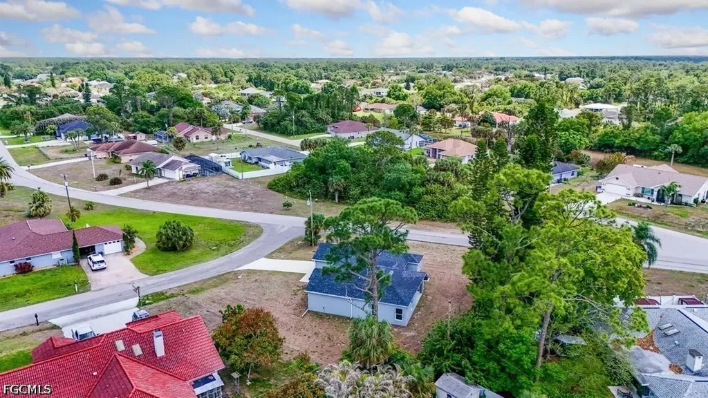 15 Hampton Avenue Lehigh Acres FL 33936