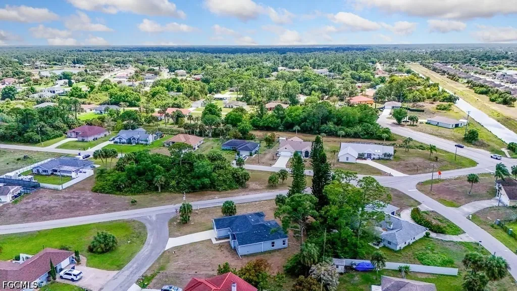 15 Hampton Avenue Lehigh Acres FL 33936