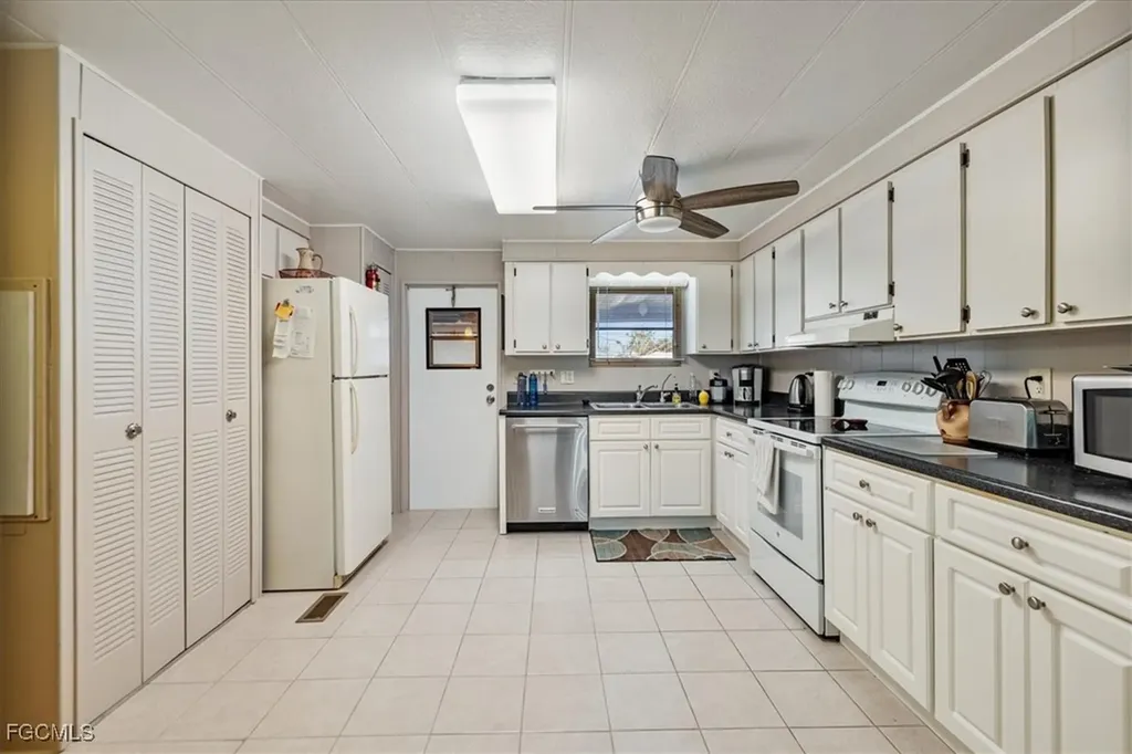 3169 Saturn Circle North Fort Myers FL 33903