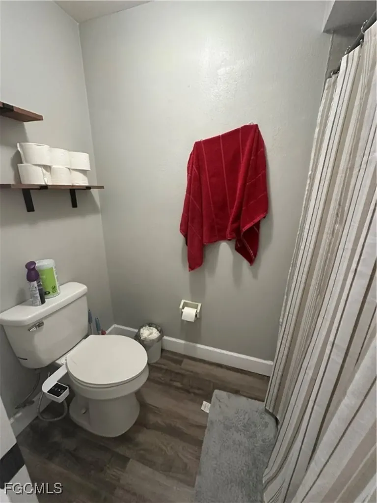 2330 SE 8th Terrace Cape Coral FL 33990