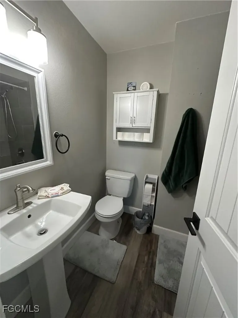 2330 SE 8th Terrace Cape Coral FL 33990