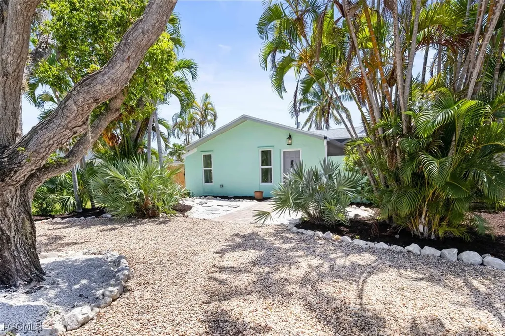 534 Piedmont Road Sanibel FL 33957