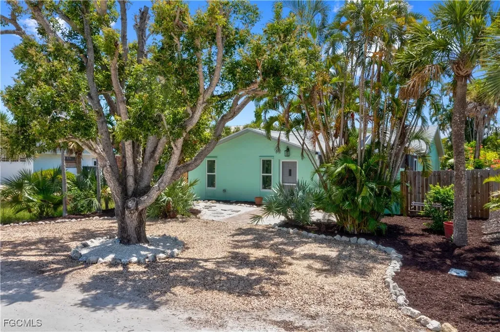 534 Piedmont Road Sanibel FL 33957