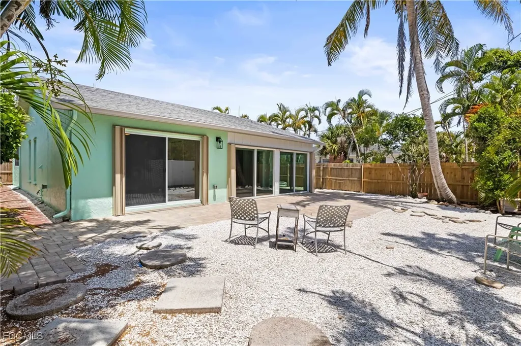 534 Piedmont Road Sanibel FL 33957