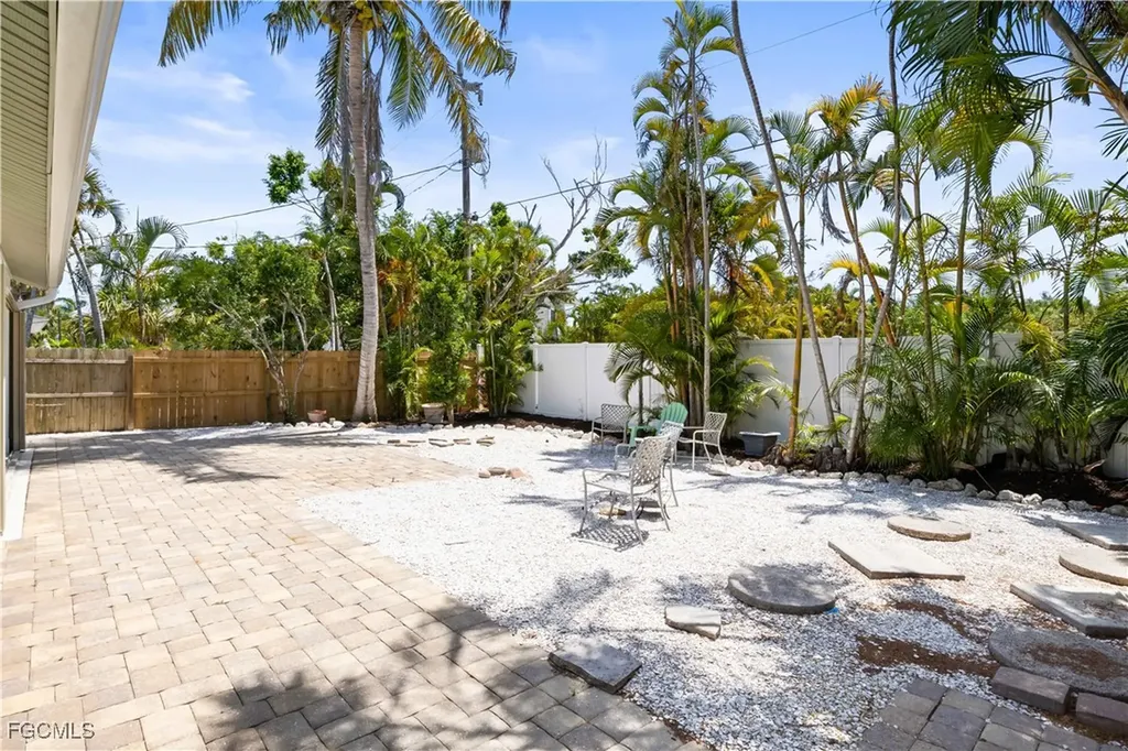 534 Piedmont Road Sanibel FL 33957