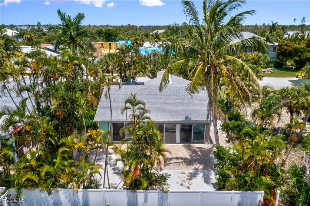 534 Piedmont Road Sanibel FL 33957