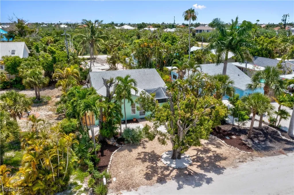 534 Piedmont Road Sanibel FL 33957