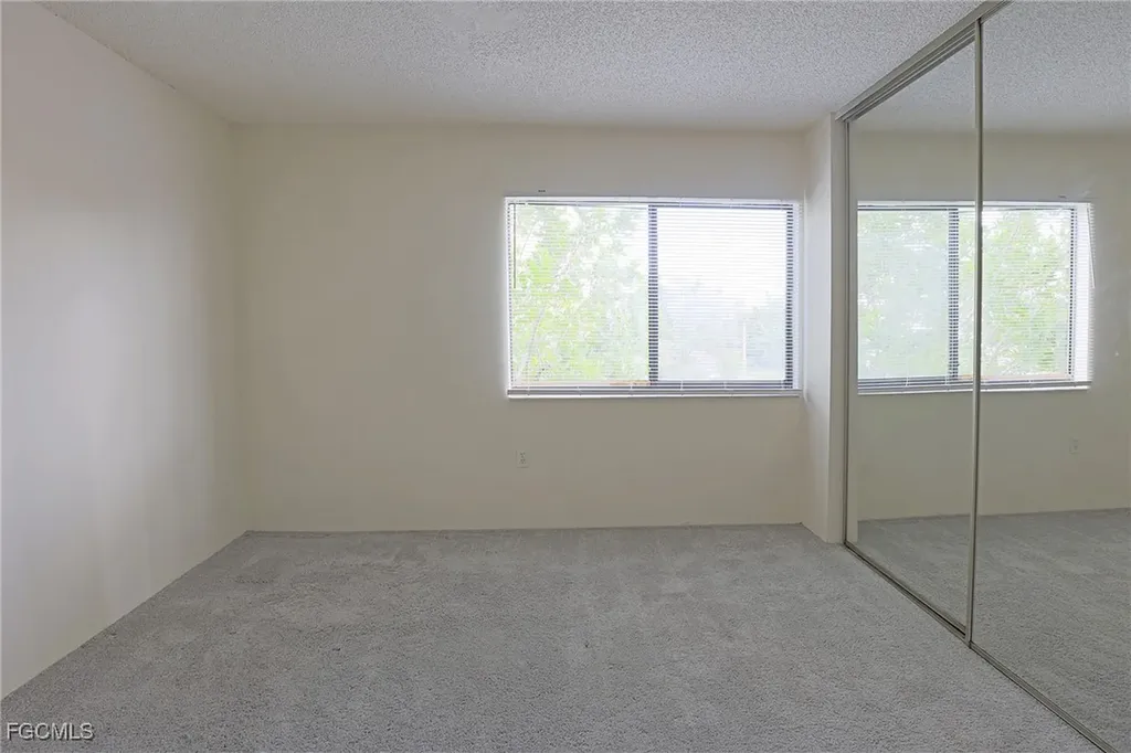 5274 Cedarbend Drive Fort Myers FL 33919