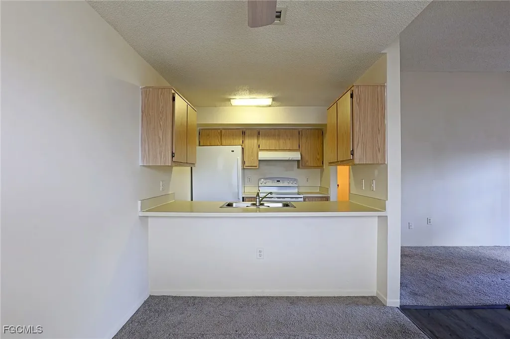 5274 Cedarbend Drive Fort Myers FL 33919