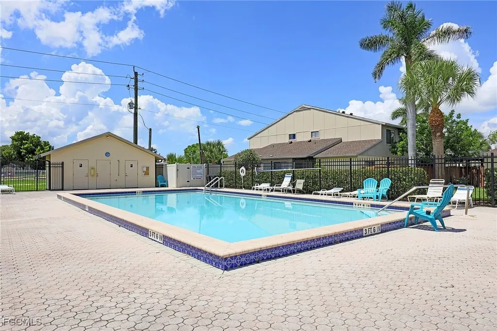 5274 Cedarbend Drive Fort Myers FL 33919