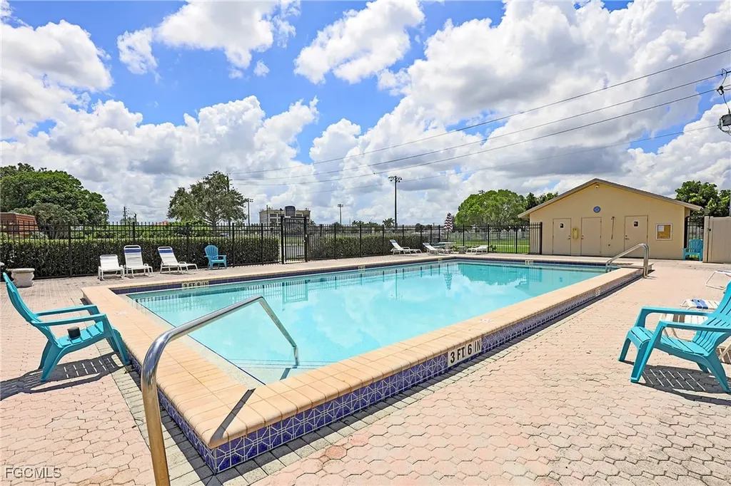 5274 Cedarbend Drive Fort Myers FL 33919