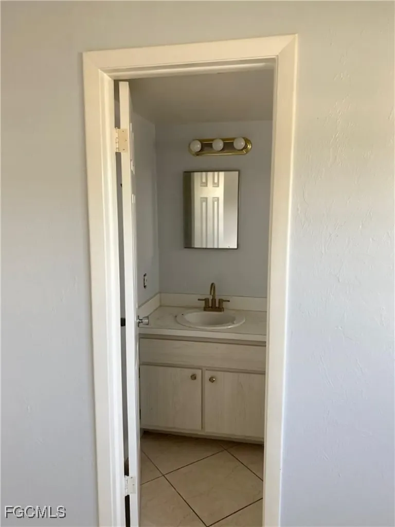 4923 Vincennes Court Cape Coral FL 33904