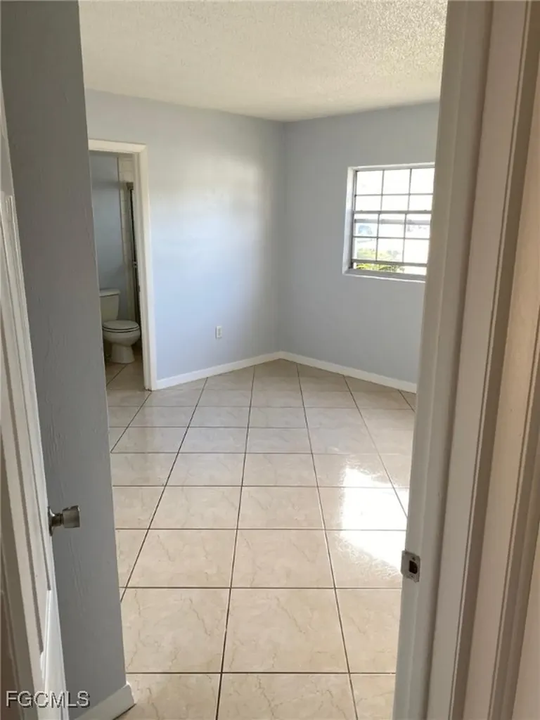 4923 Vincennes Court Cape Coral FL 33904