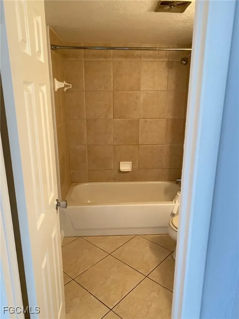 4923 Vincennes Court Cape Coral FL 33904