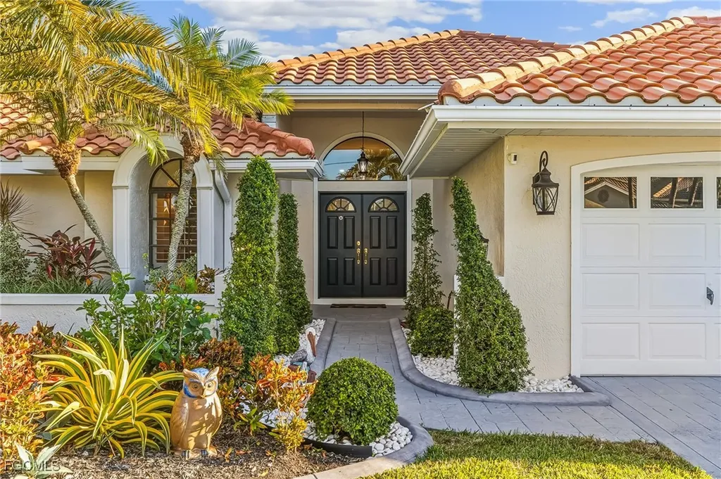 2318 SE 27th Street Cape Coral FL 33904