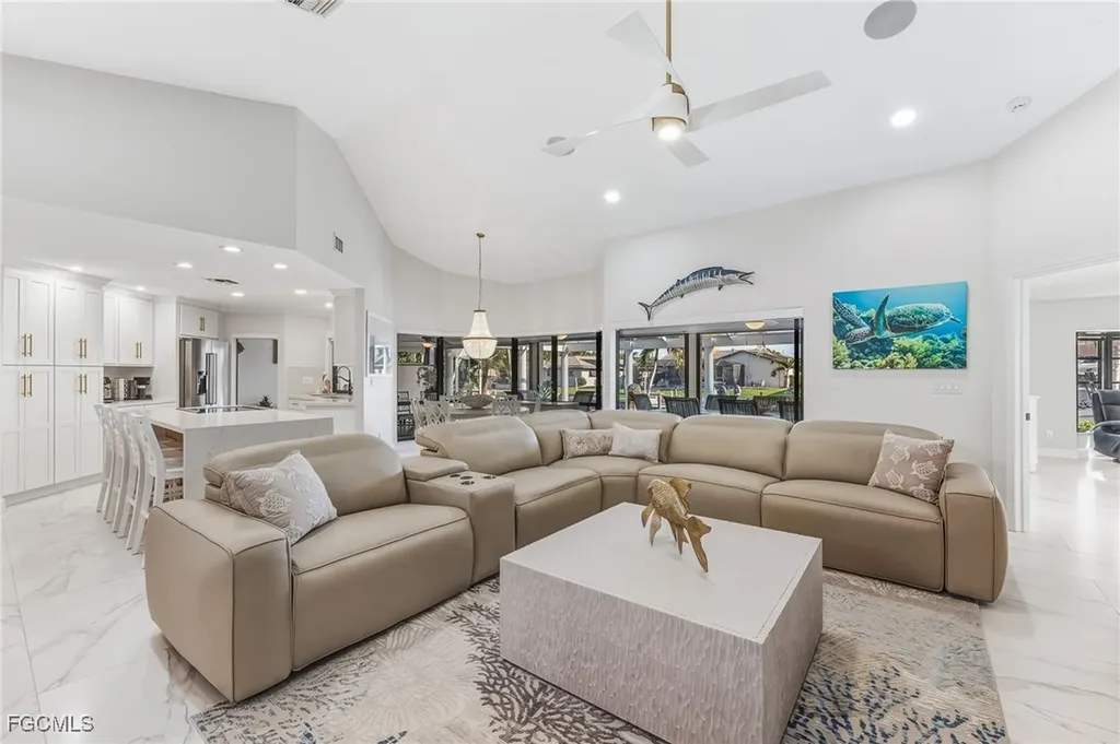 2318 SE 27th Street Cape Coral FL 33904