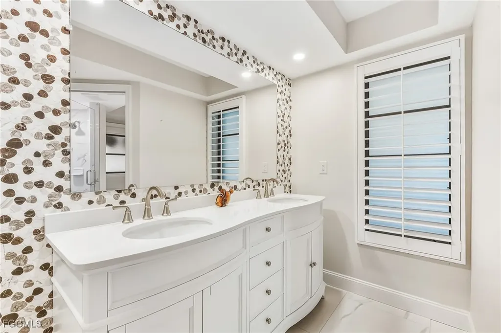 2318 SE 27th Street Cape Coral FL 33904