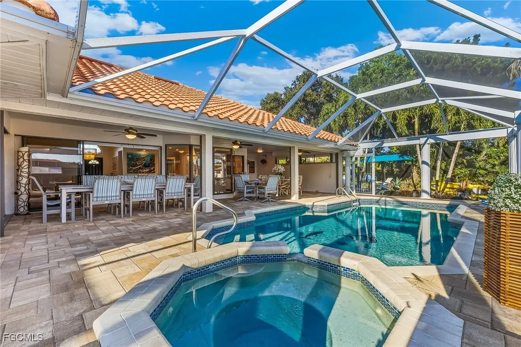 2318 SE 27th Street Cape Coral FL 33904