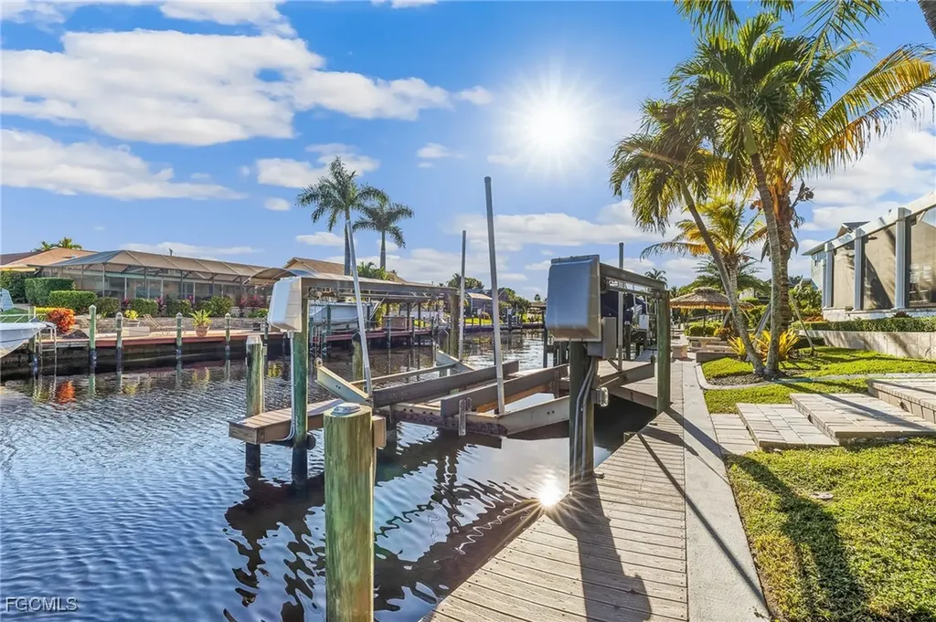 2318 SE 27th Street Cape Coral FL 33904
