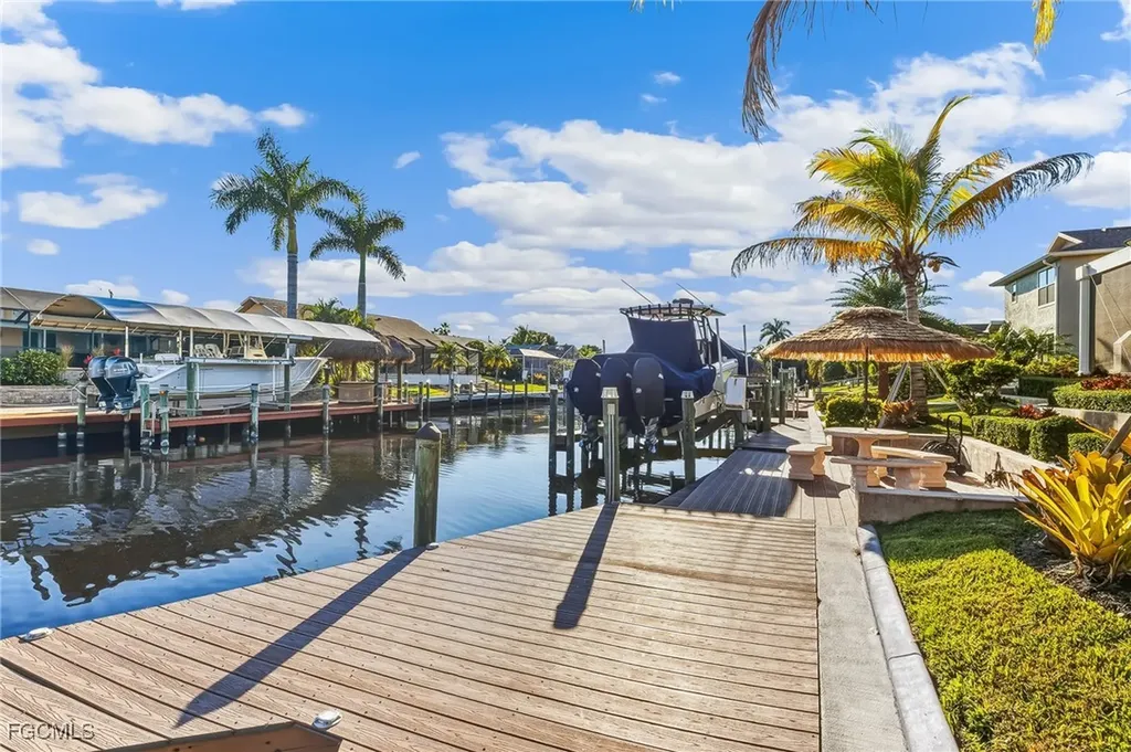 2318 SE 27th Street Cape Coral FL 33904