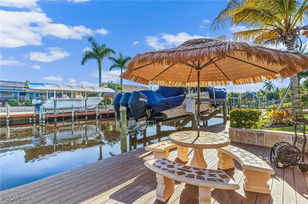 2318 SE 27th Street Cape Coral FL 33904
