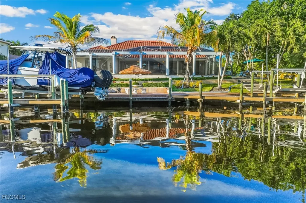 2318 SE 27th Street Cape Coral FL 33904