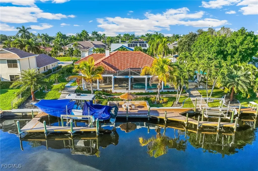 2318 SE 27th Street Cape Coral FL 33904