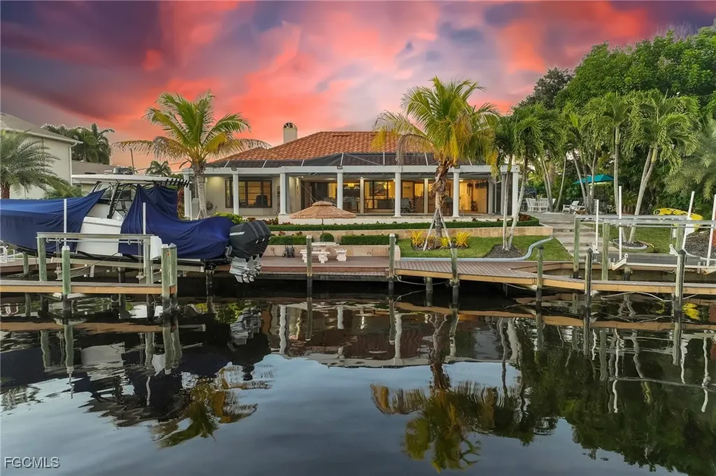 2318 SE 27th Street Cape Coral FL 33904