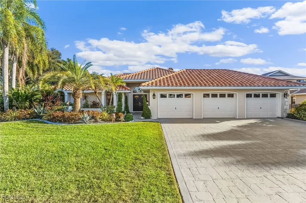 2318 SE 27th Street Cape Coral FL 33904