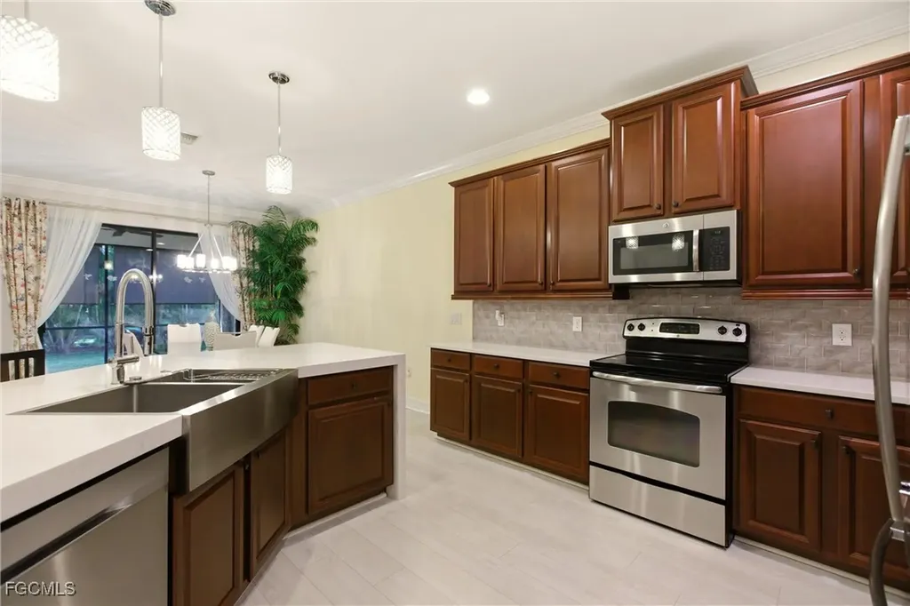 7866 Bucks Run Drive Naples FL 34120