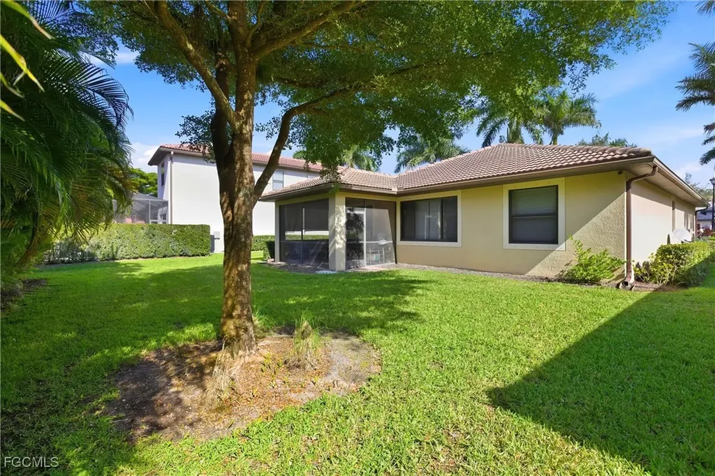 7866 Bucks Run Drive Naples FL 34120