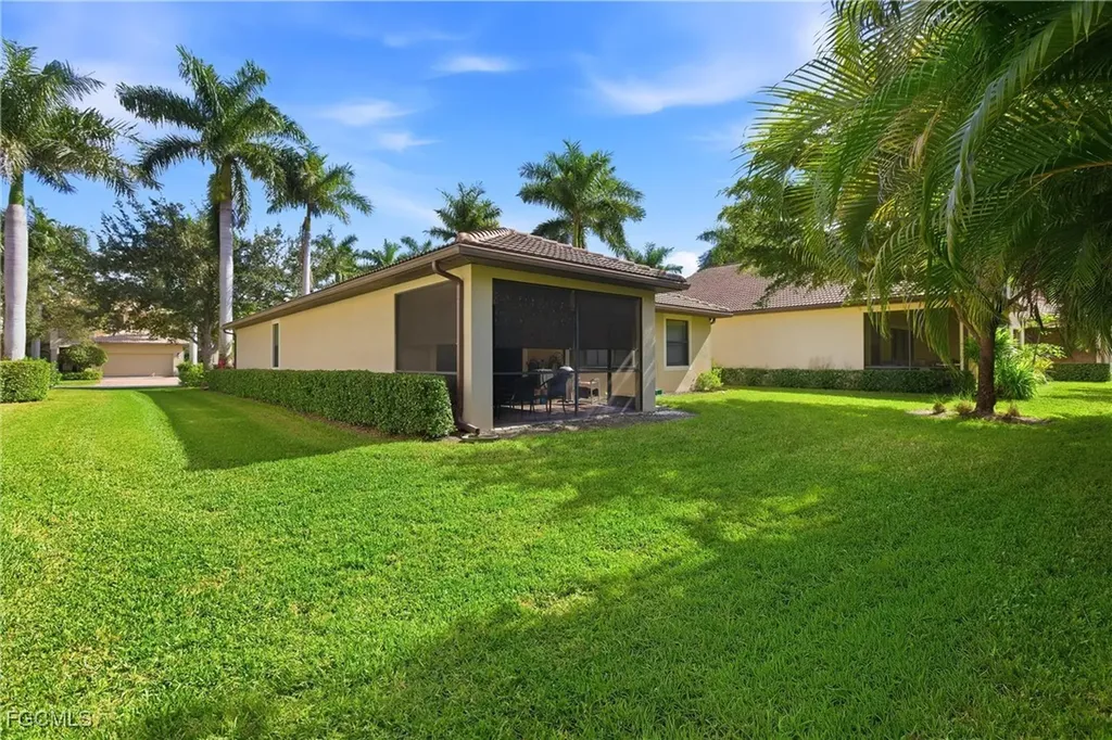 7866 Bucks Run Drive Naples FL 34120