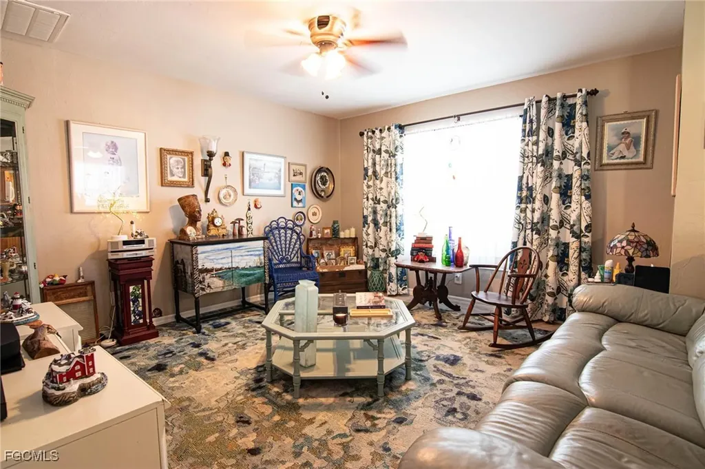 3829 SW 8th Court Cape Coral FL 33914