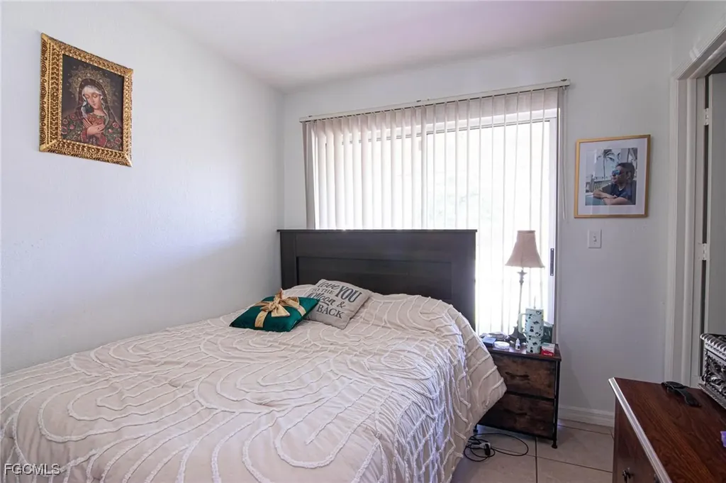 3829 SW 8th Court Cape Coral FL 33914