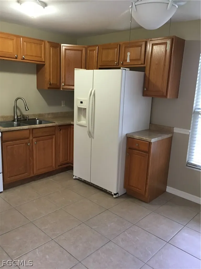 3829 SW 8th Court Cape Coral FL 33914
