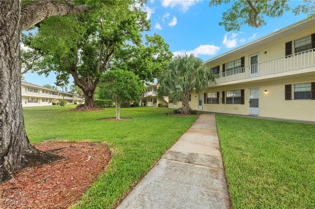 3325 Airport Road N Naples FL 34105