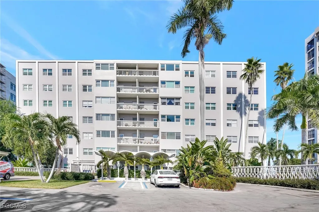 1900 Clifford Street Fort Myers FL 33901