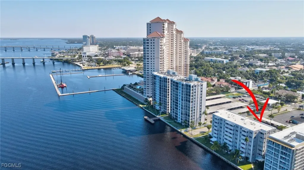 1900 Clifford Street Fort Myers FL 33901