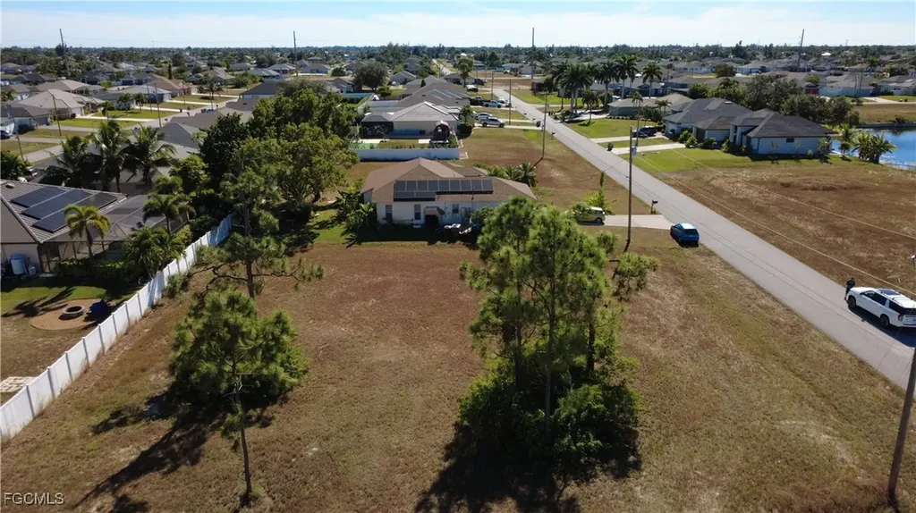 2529 NW 21st Place Cape Coral FL 33993