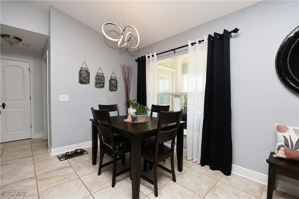 522 NW 21st Street Cape Coral FL 33993