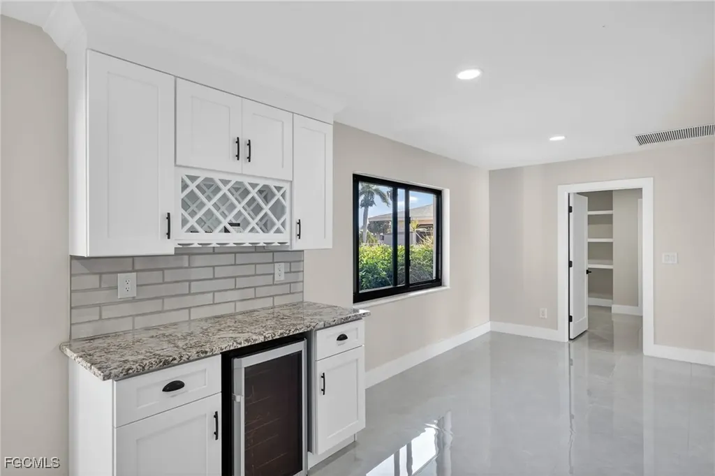 3113 SE 19th Avenue Cape Coral FL 33904