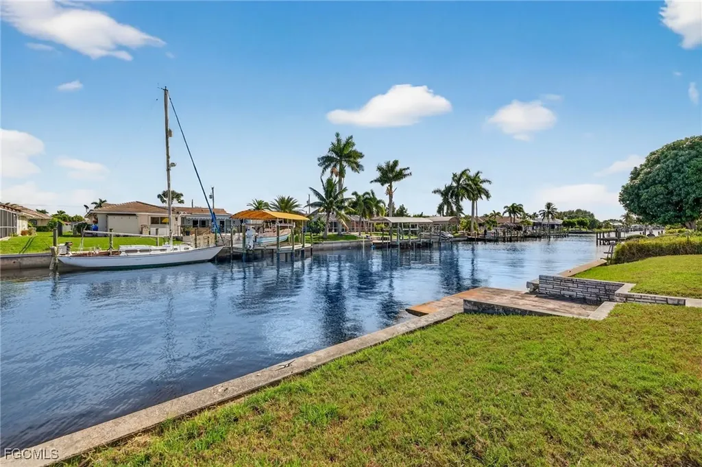 3113 SE 19th Avenue Cape Coral FL 33904